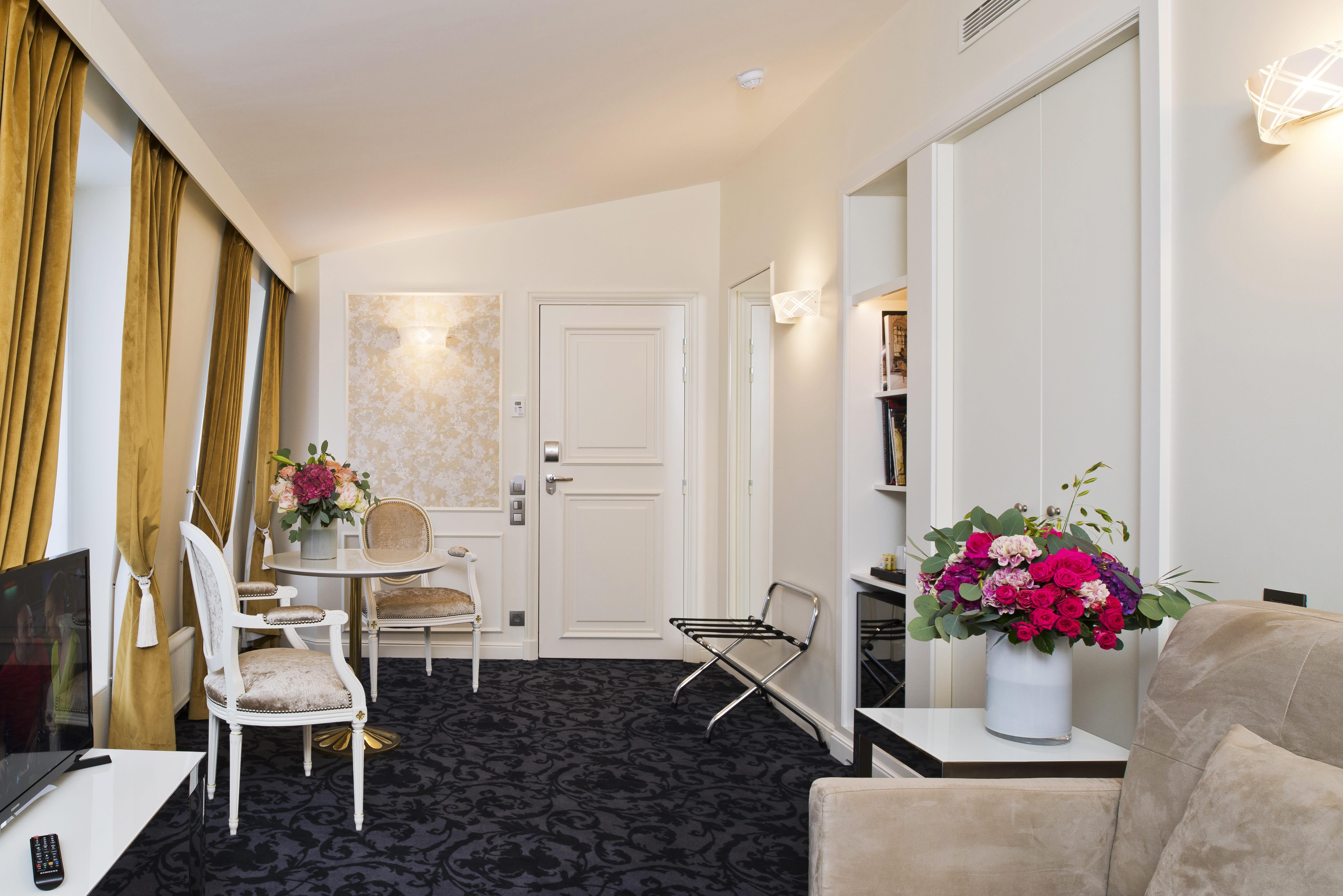 פריז Hotel Saint-Petersbourg Opera & Spa מראה חיצוני תמונה